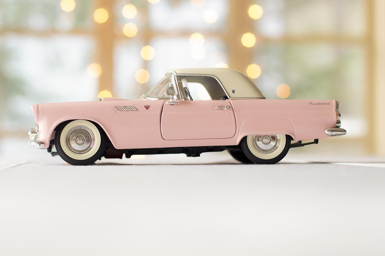 pink mini classic car representing classic car insurance in oakville